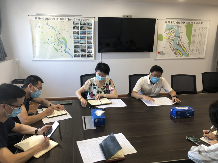 疫情防控聚会现场_副本