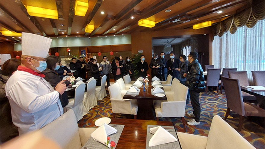 燃气集团安保部部长王荣在绵州旅馆现场授课_副本