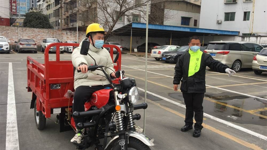 实验驾校正式开展摩托车培训营业图片